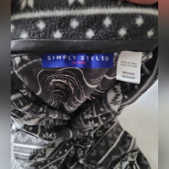 Soft fleece pajamas - Picture 3 of 7